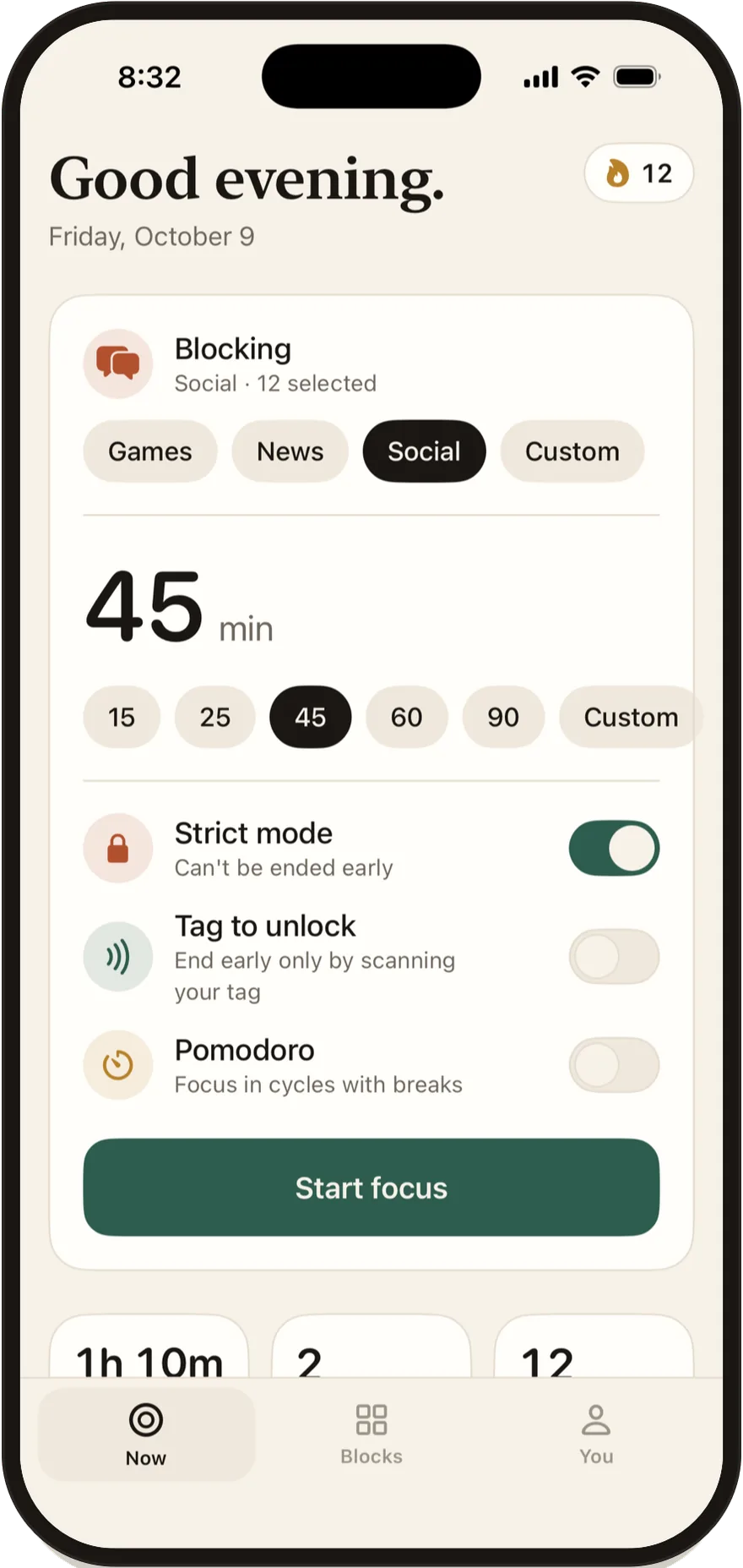 FlowState start screen with strict mode, Tag to unlock and Pomodoro switches.